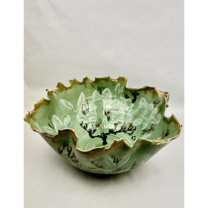 Large Japanese Porcelain Cup With Stylized Foliage Decoration