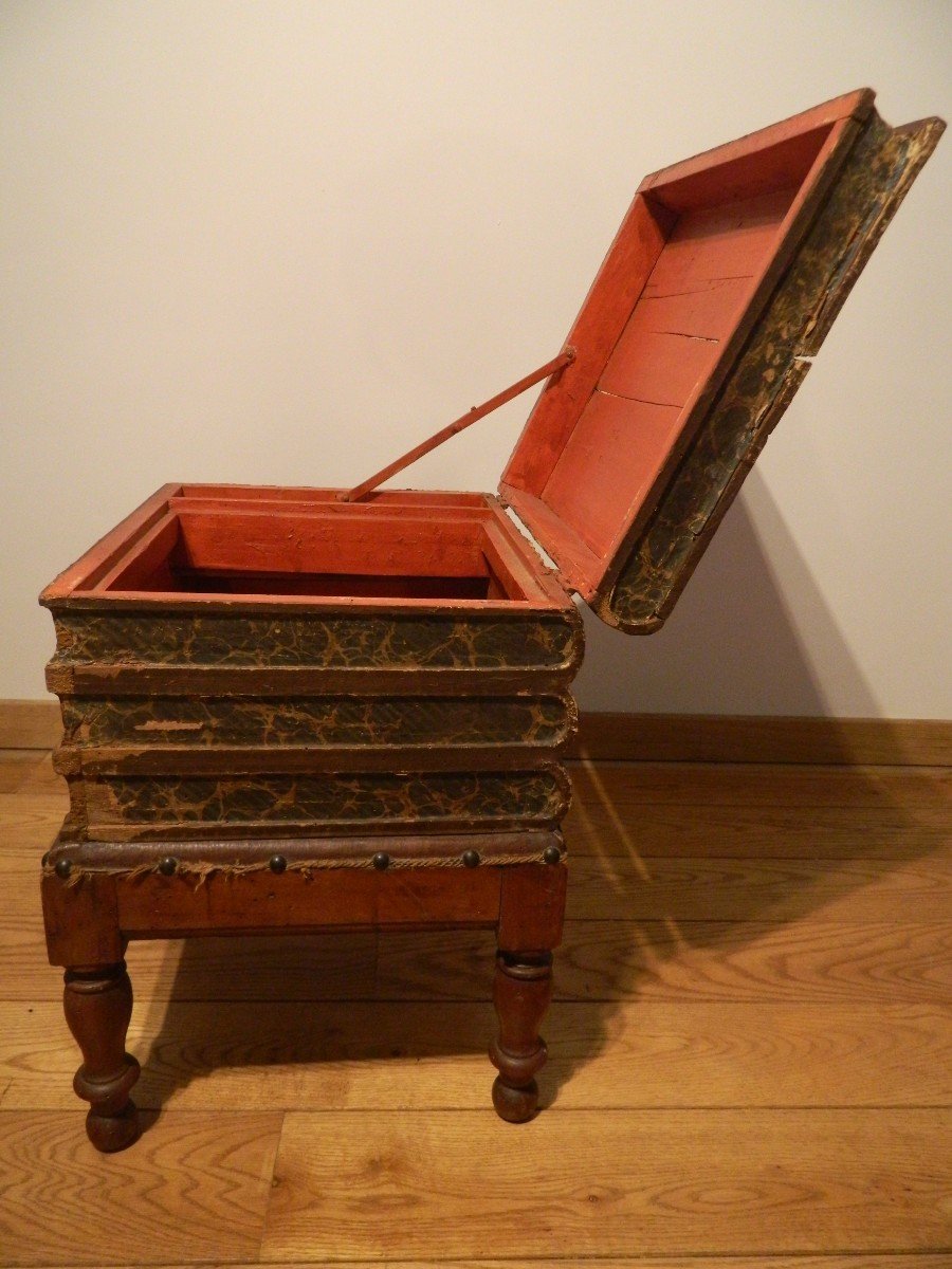 Small Trunk Made Of Fake Books In Trompe l'Oeil, 19th Century-photo-4