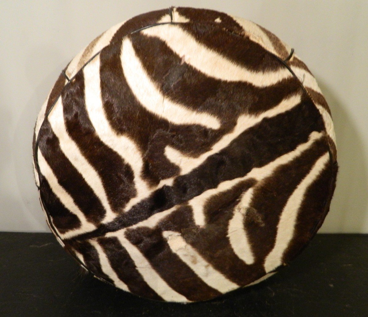 Large Zebra Skin Pouf-photo-4