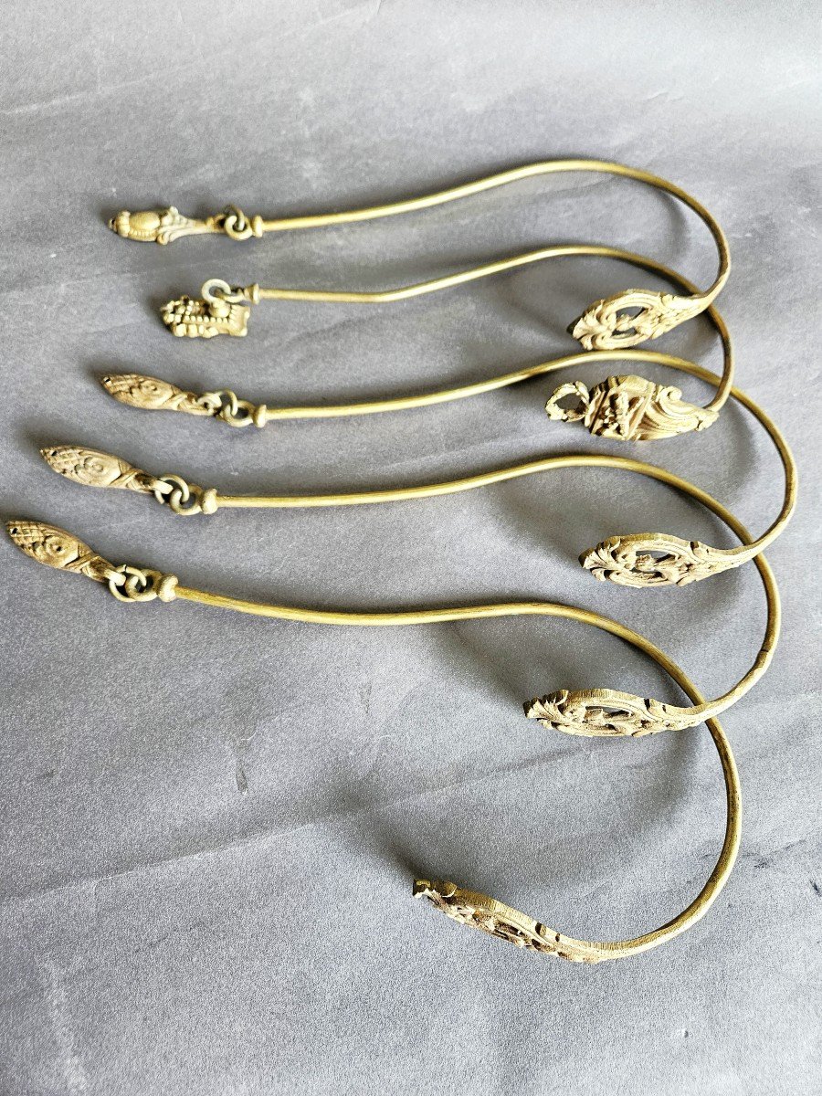 Set Of 5 Gilded Bronze Tiebacks-photo-1