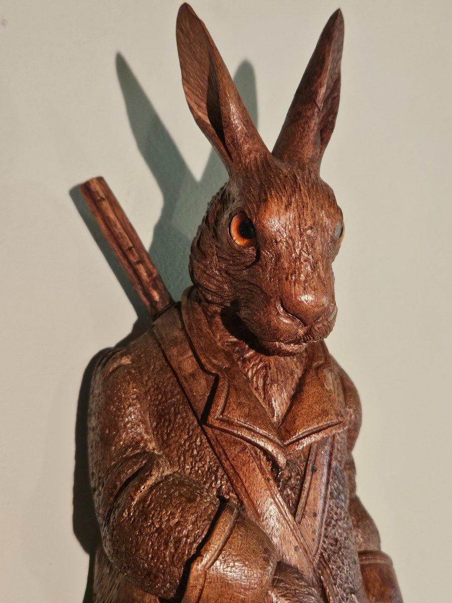 Black Forest Carved Wooden Hare Hat Rack-photo-2