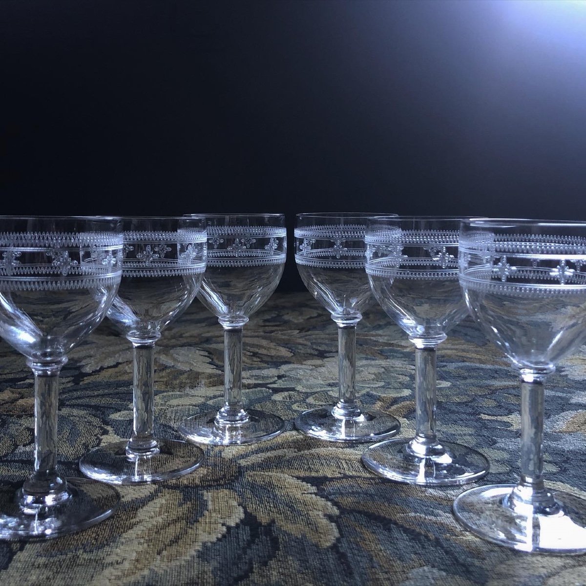 Series 12 Engraved Crystal Glasses Early Twentieth-photo-6