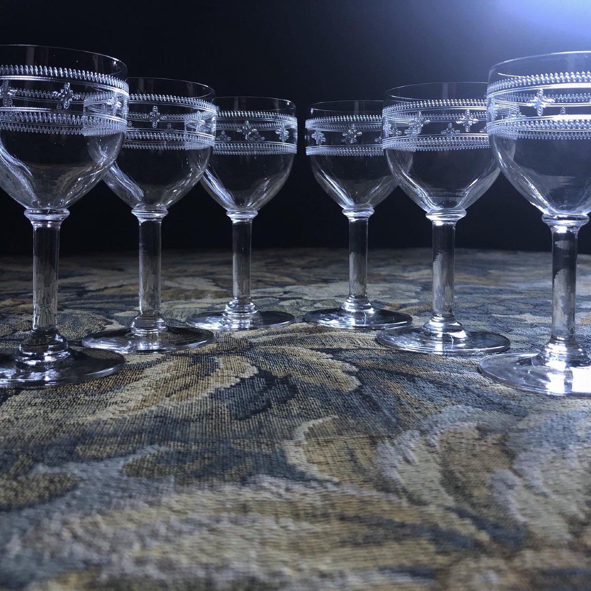 Series 12 Engraved Crystal Glasses Early Twentieth-photo-7