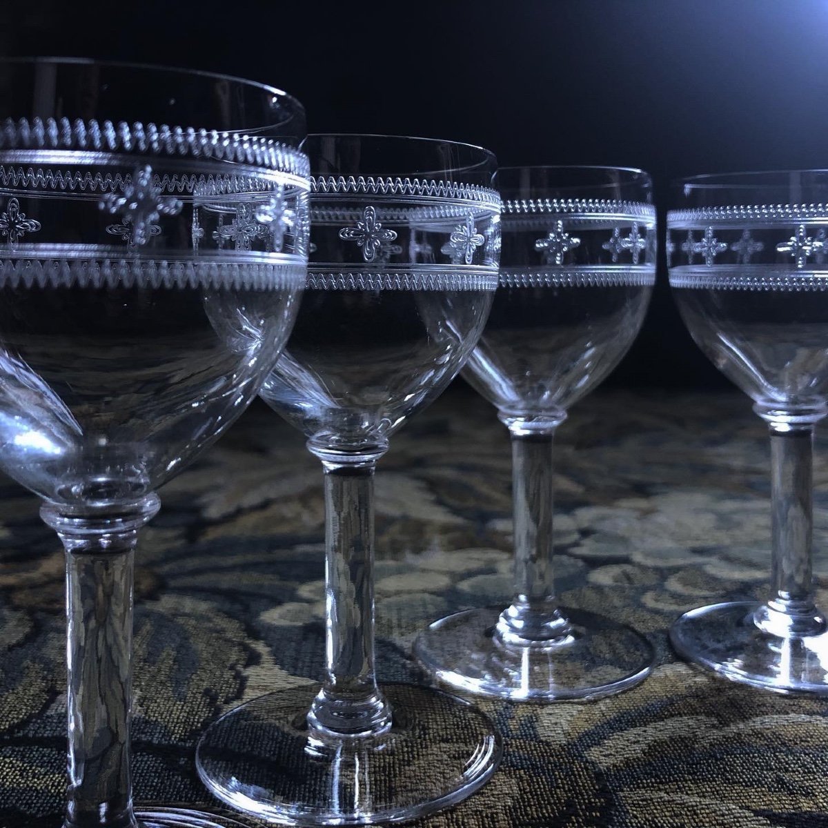 Series 12 Engraved Crystal Glasses Early Twentieth-photo-8