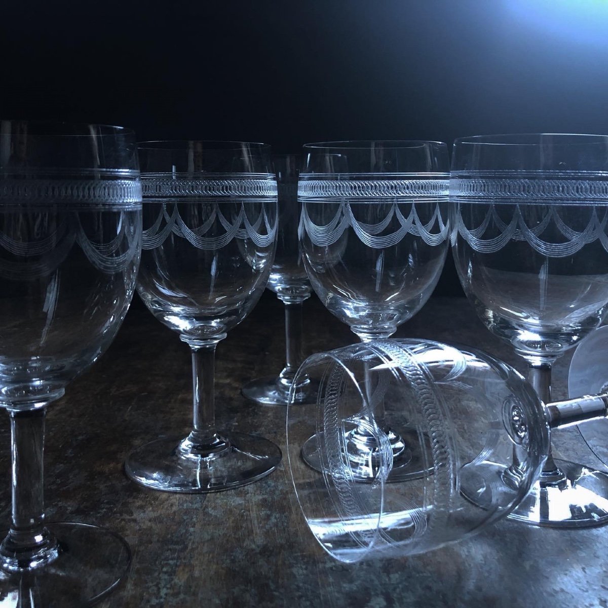 Series 12 Engraved Crystal Glasses Early Twentieth-photo-2