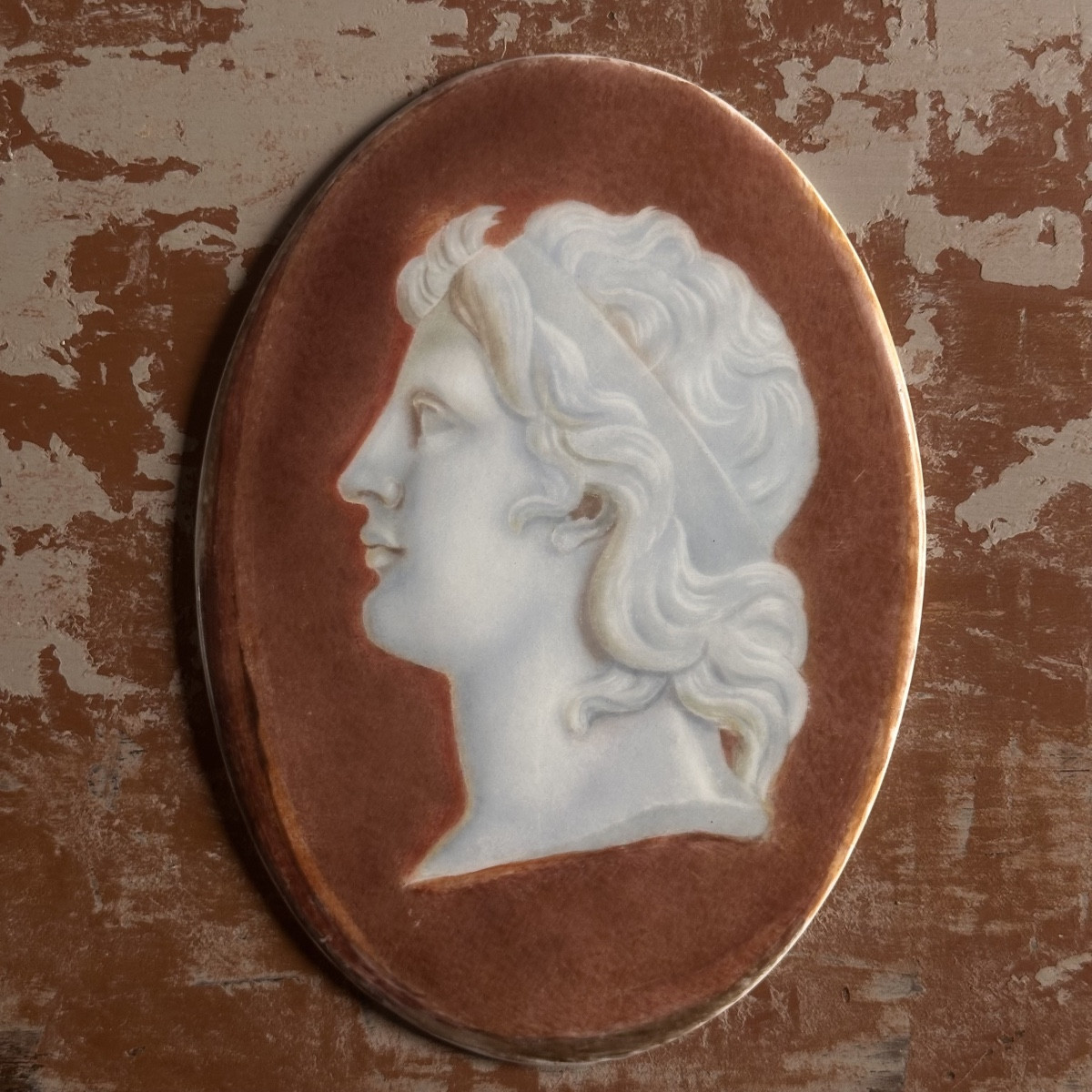 Profil à l’Antique - Peinture Sur Porcelaine En Médaillon -italie XIXe