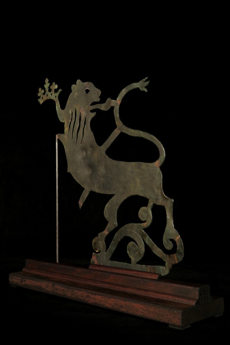 Ancien Vestige d'Enseigne En Laiton, Travail Du XVIIIeme Siècle / Couronne Lion Art Populaire-photo-2
