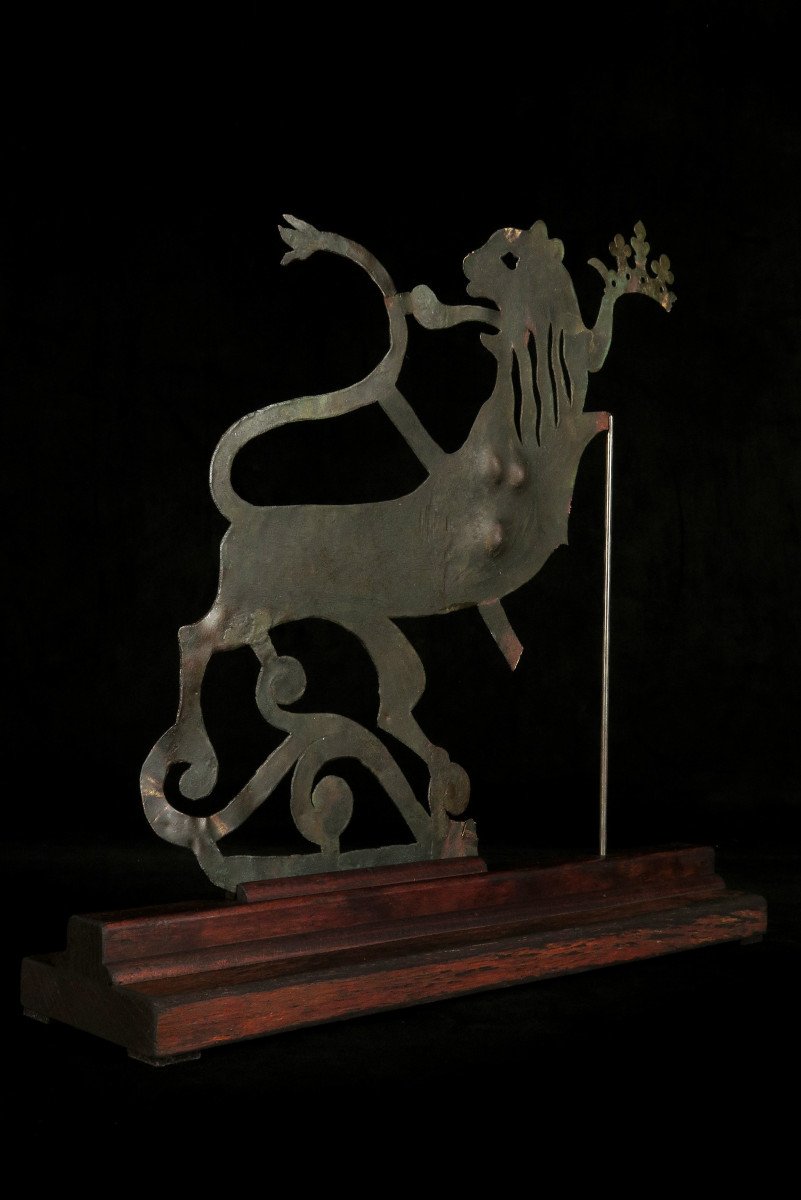 Ancien Vestige d'Enseigne En Laiton, Travail Du XVIIIeme Siècle / Couronne Lion Art Populaire-photo-3