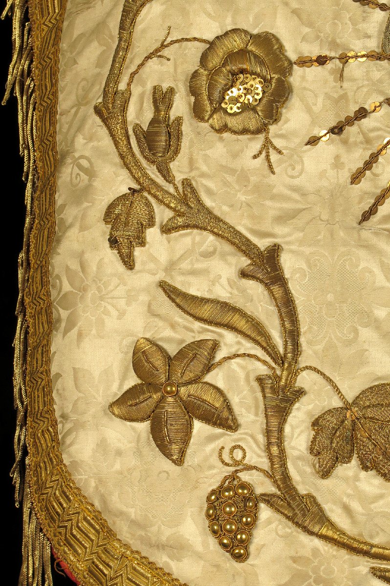 Ancienne Chasuble, Vêtement Liturgique Vers 1880 / Broderie Religieuse Sur Soie Lin Fil d'Or-photo-2