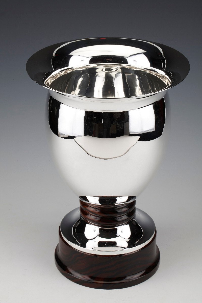 Vase In Sterling Silver Made By The Brussels Goldsmith Simonet-photo-2