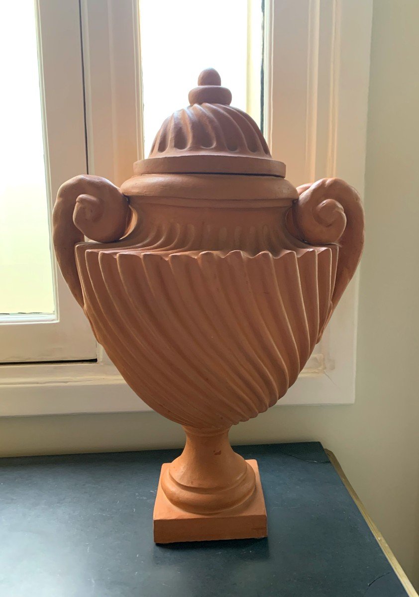 Pair Of Covered Terracotta Pots / Urns / Vases