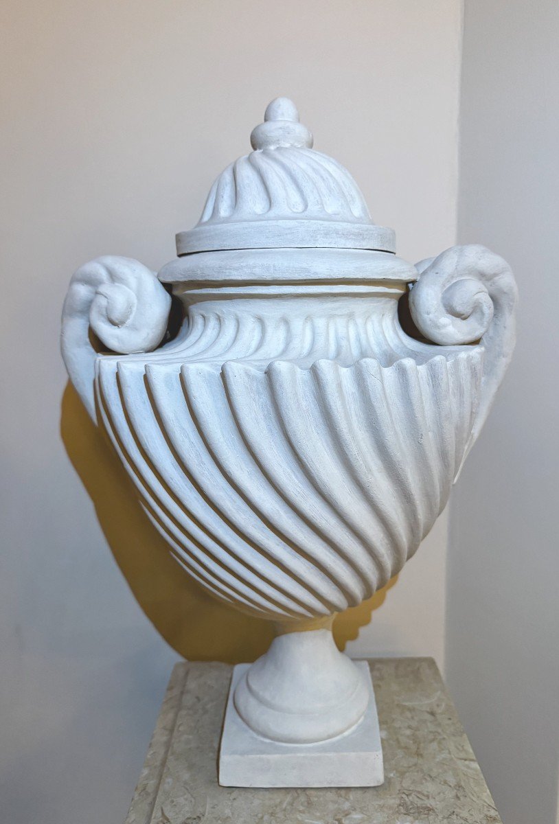 Pair Of Covered Pots / Urns / Vases In Light Patinated Terracotta