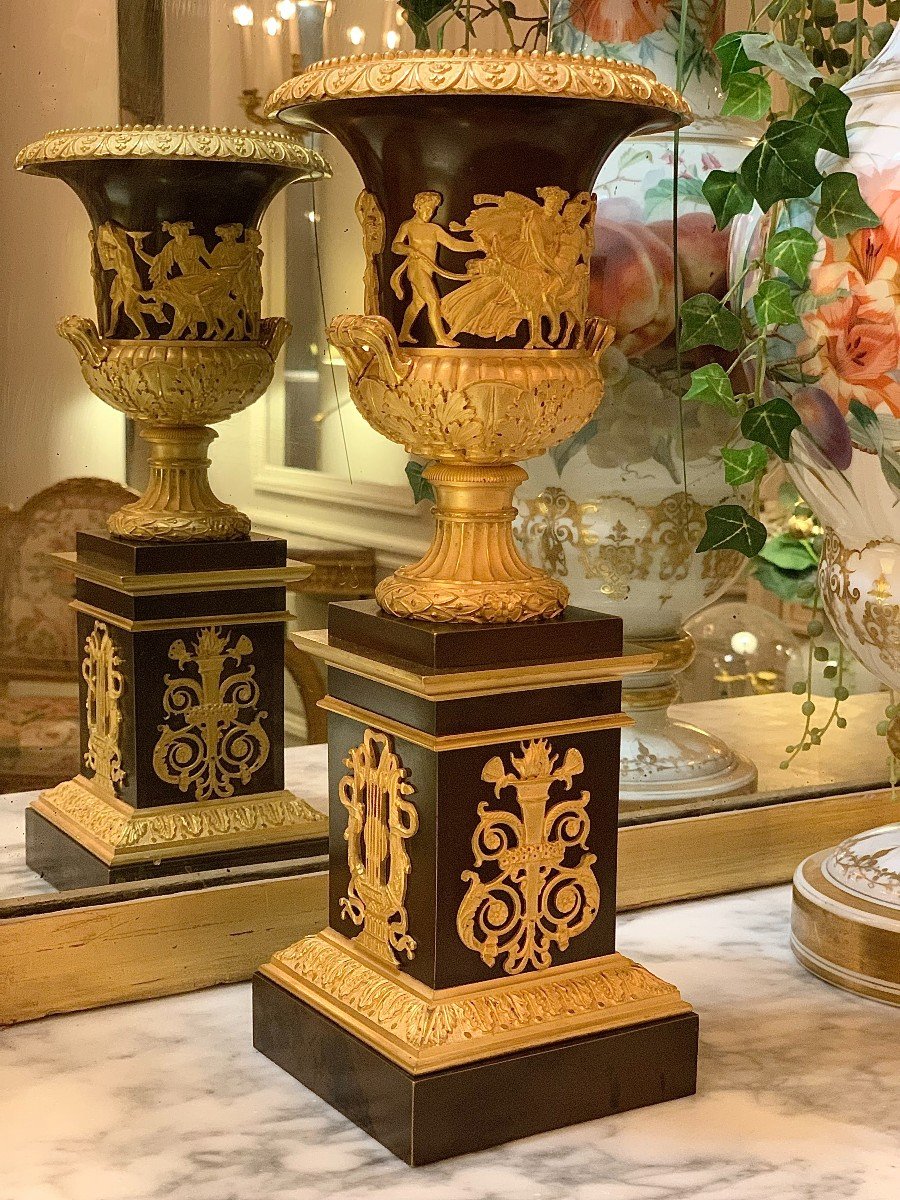 Pair Of Cassolettes Or Vases In Gilt And Patinated Bronze, Empire