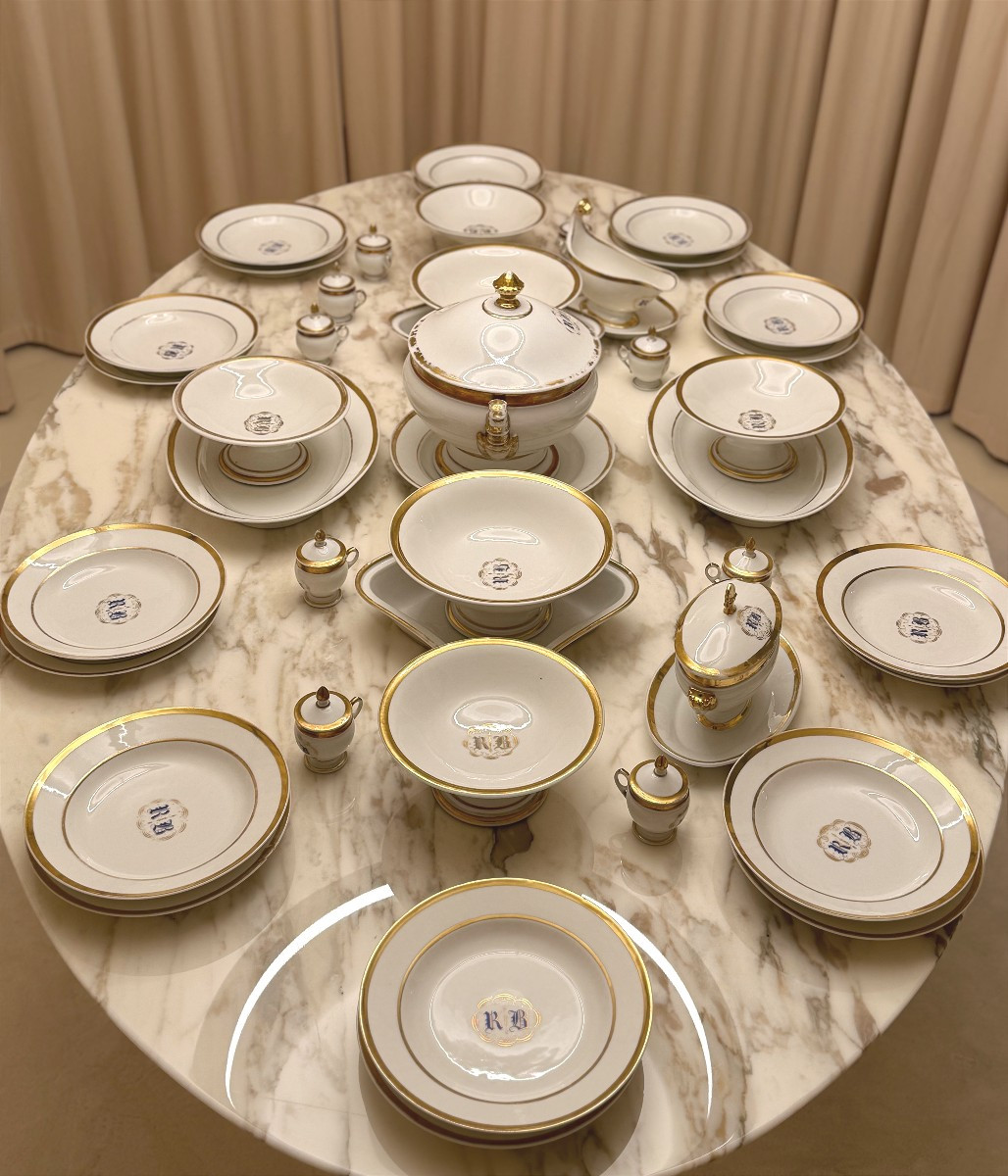 Monogrammed Paris Porcelain Dinner Service For 10 People - 19th Century-photo-4