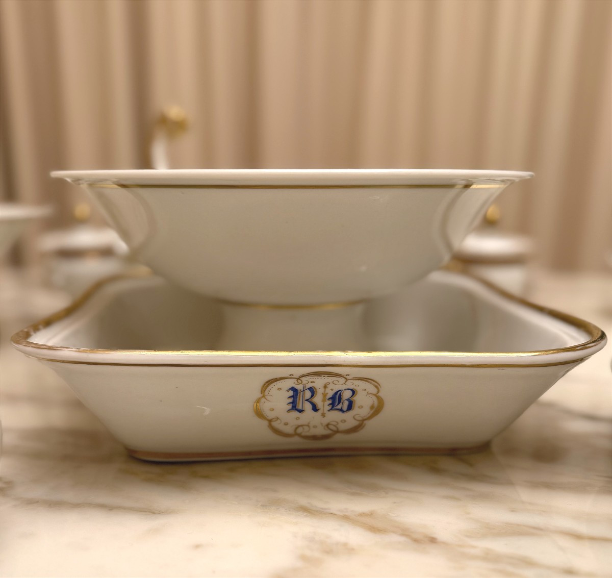 Monogrammed Paris Porcelain Dinner Service For 10 People - 19th Century-photo-6