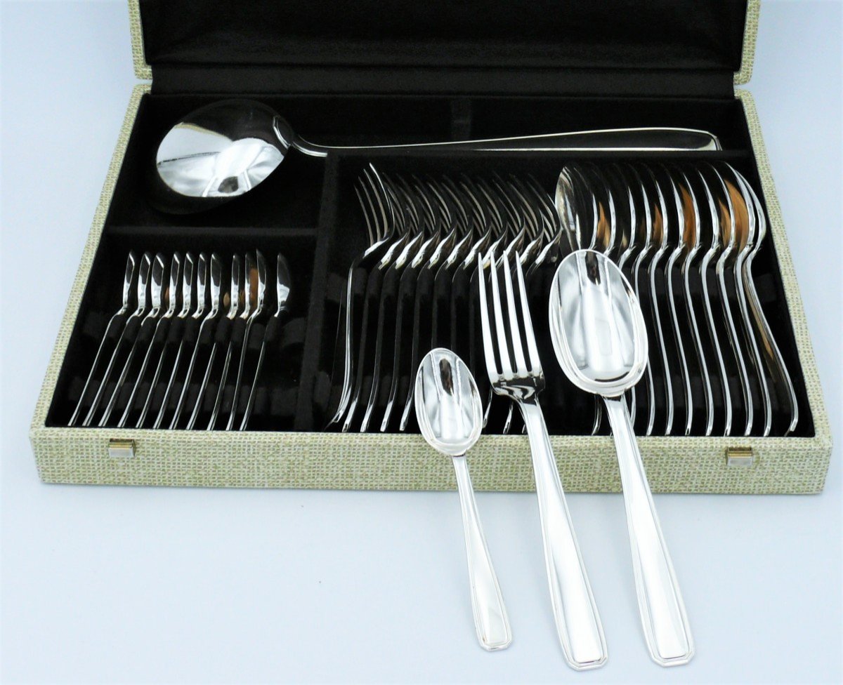 Boulenger Art Deco Model Suzy, Cutlery Set Of 37 Pieces In Excellent Condition, Silver Metal.