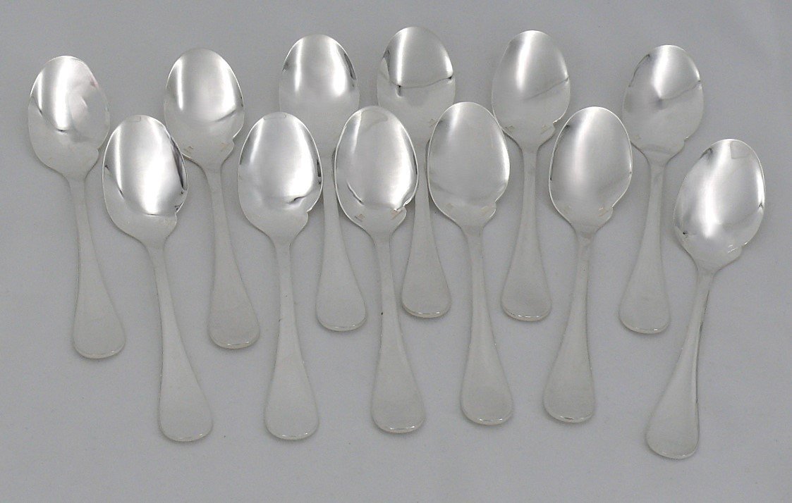 Christofle, 12 Individual Silver Plated Sauce Spoons, Excellent Condition.