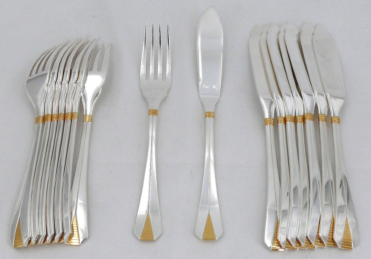 Christofle Atlantide Gold Ring Model, 8 Fish Cutlery Sets, 16 Pieces, Silver Metal.