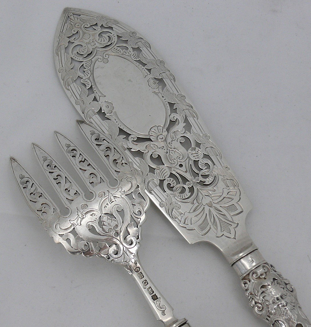 Exceptional Fish Serving Cutlery, Silver, English, Engraved, Openwork, Martin Hall & Co, 1857-photo-7