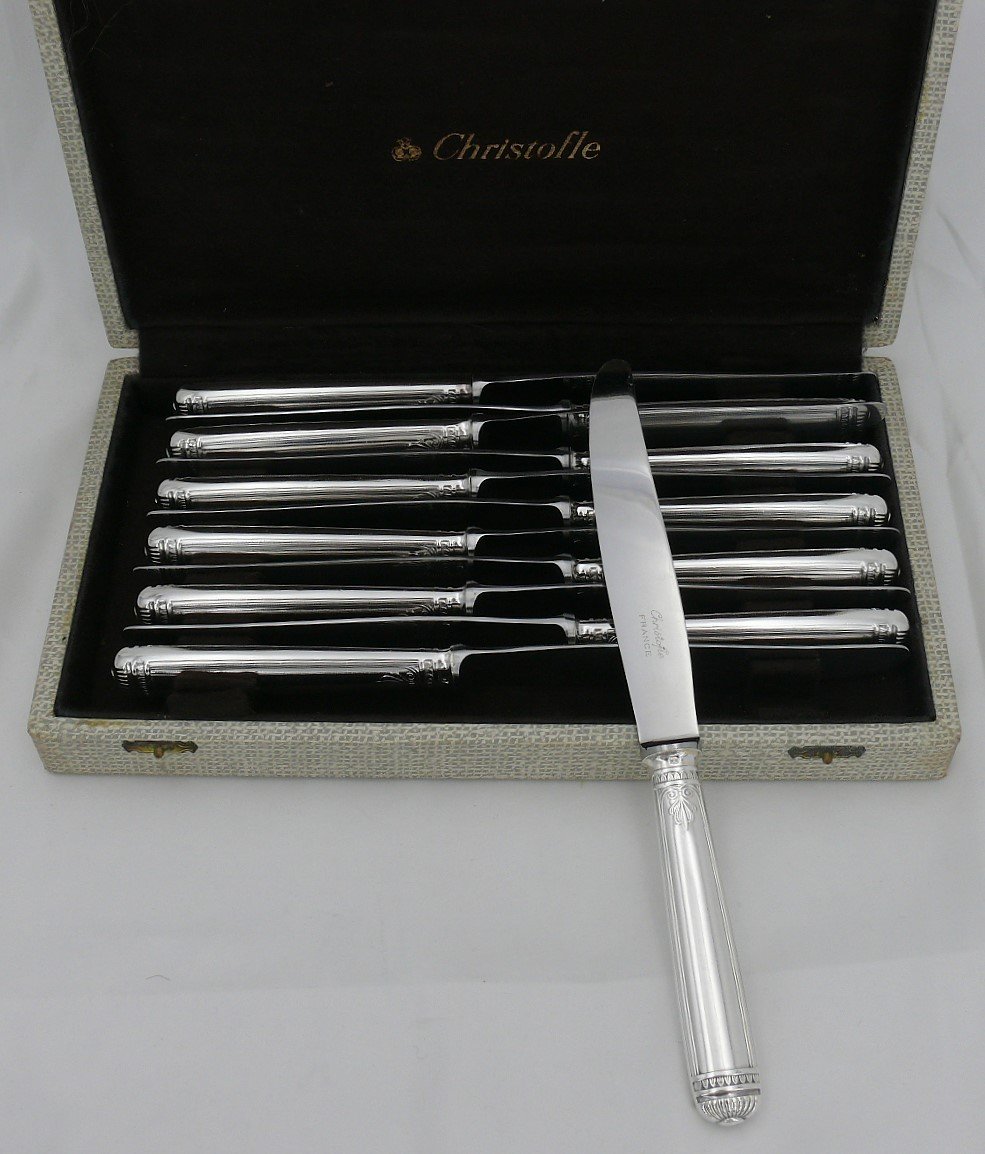 Christofle Malmaison Model, 12 Table Knives, Silver Plated Metal, In Excellent Condition.