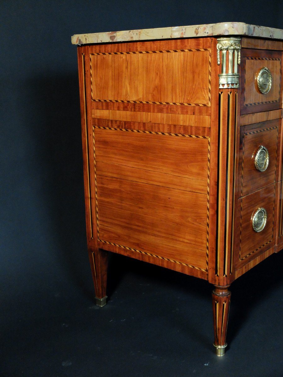 Commode Louis XVI en marqueterie de bois de rose-photo-3