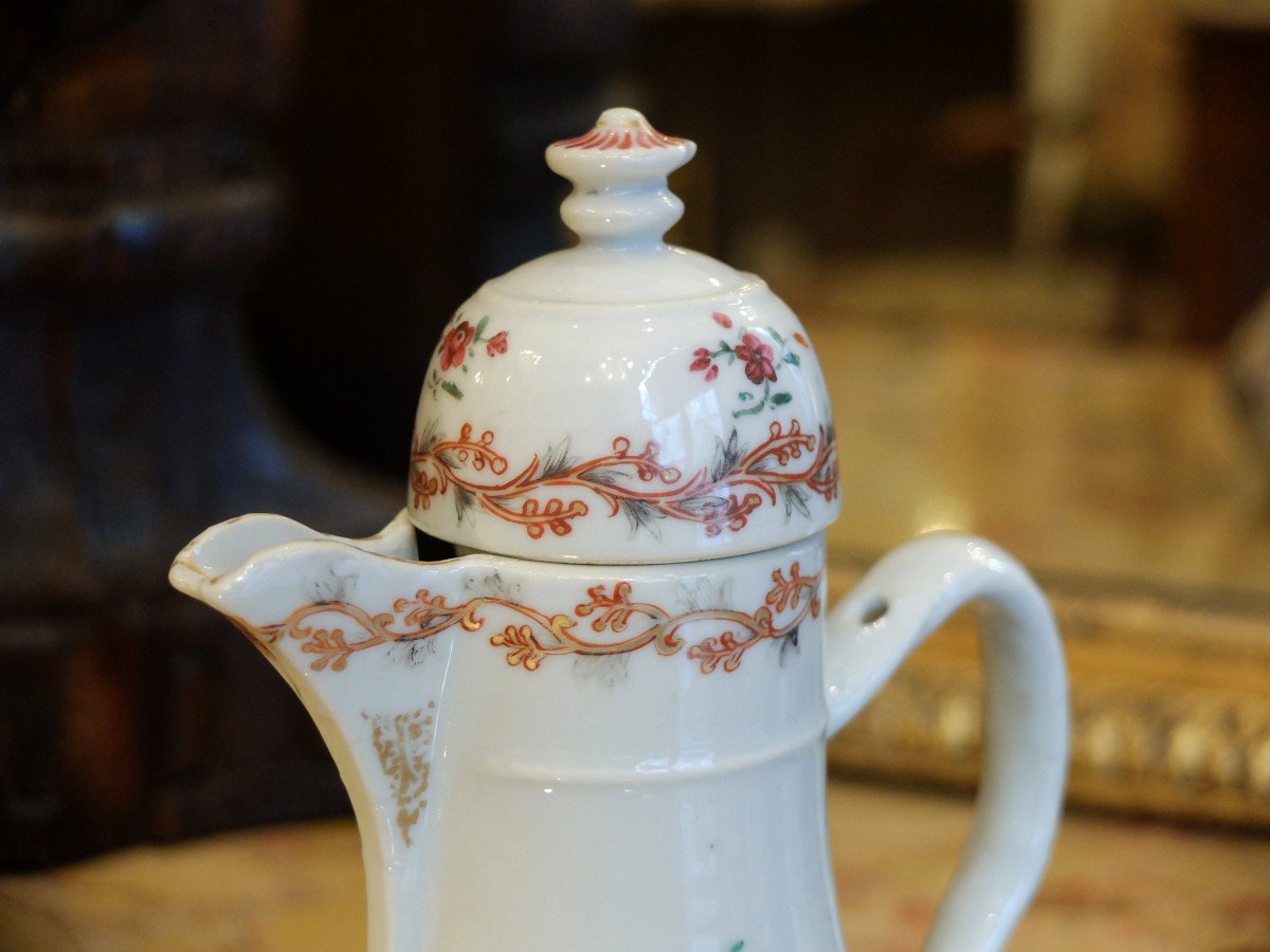 Jug And Its Cup, East India Company, 18th Century.-photo-3