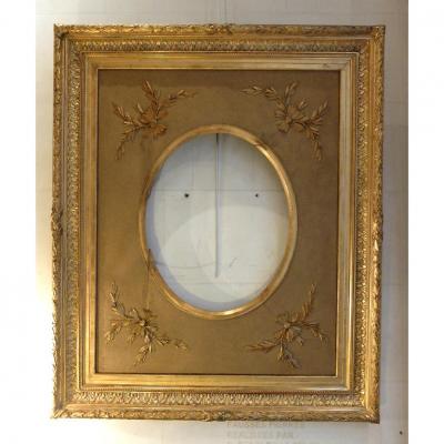 Large Oval Wooden Frame And Gilded Stucco