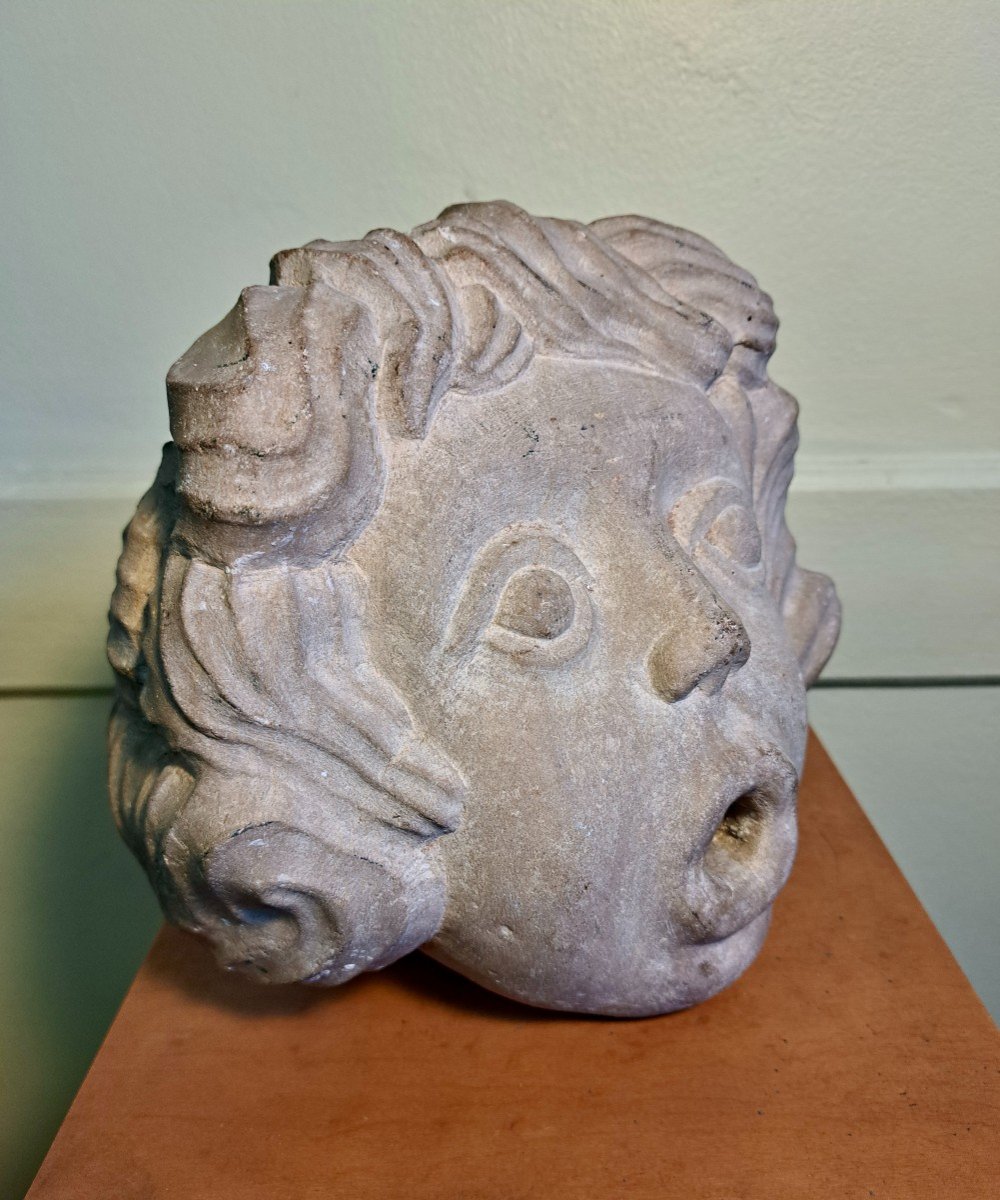 Stone Love Head Fountain Mask-photo-2