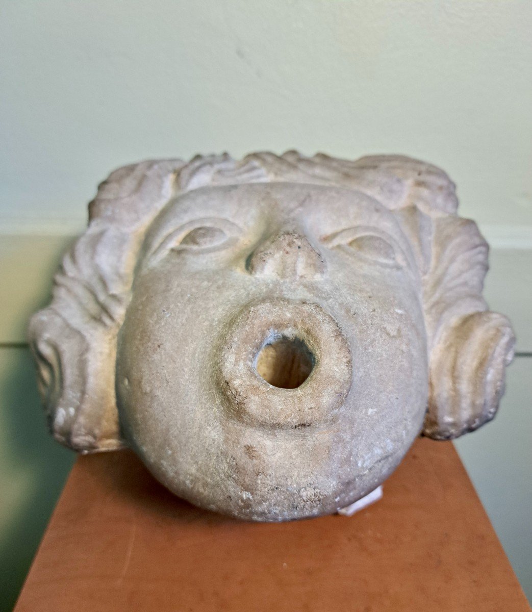 Stone Love Head Fountain Mask-photo-1