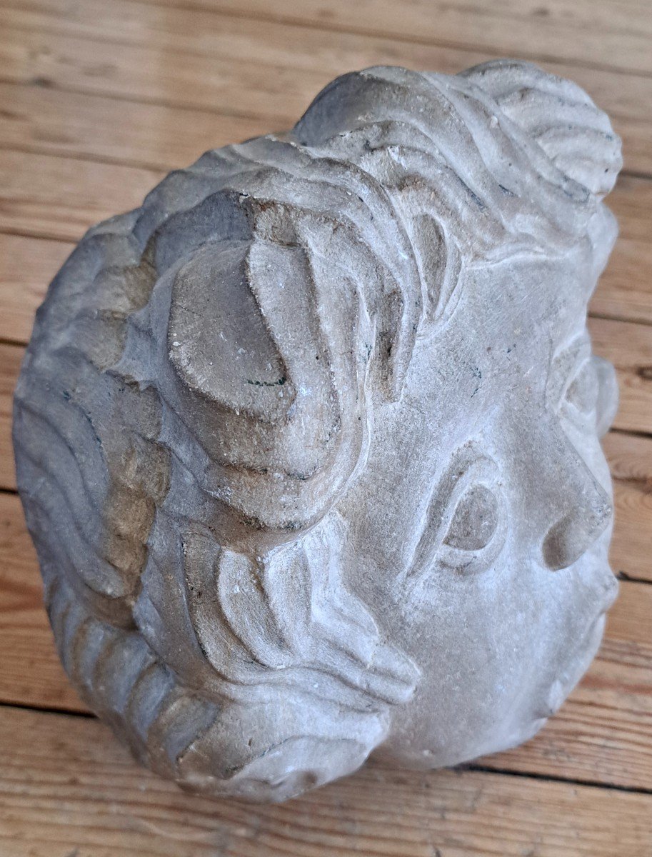 Stone Love Head Fountain Mask-photo-4