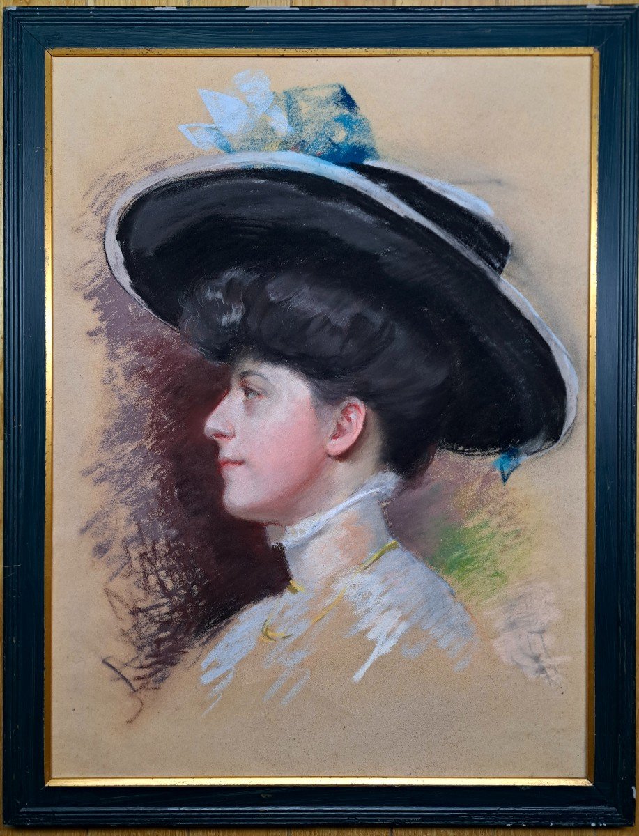 Portrait d'une belle jeune femme au chapeau d'époque 1900-photo-2