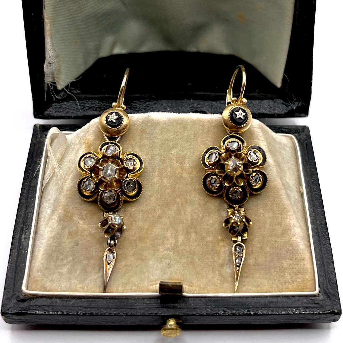 4022. Boucles d'Oreilles Biedermeier En Or Avec Diamants Et émail-photo-1