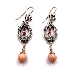 4611. Boucles d'Oreilles Corail Avec Diamants Et Rubis