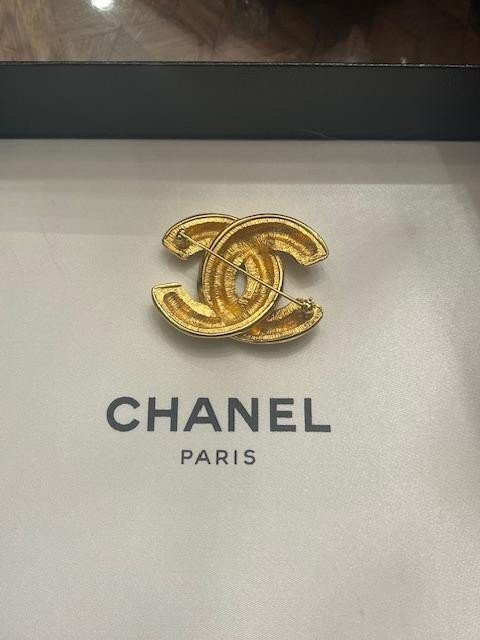 Chanel Brooch-photo-2