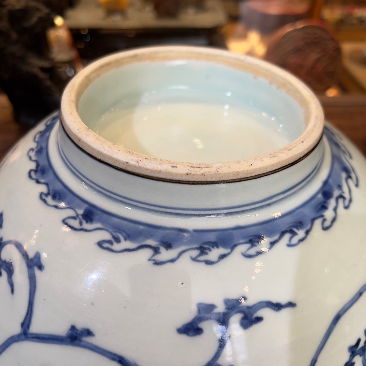 Large Japanese Blue And White Porcelain Bowl, Japan, Arita, Edo Period, Late 18th Century -photo-4