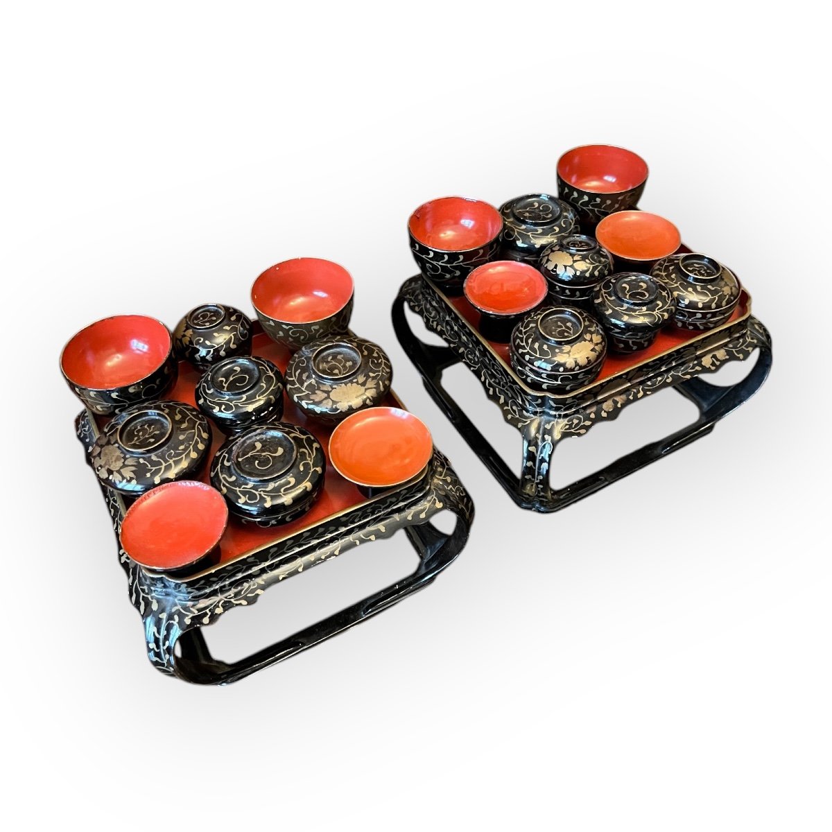 Japan, Pair Of Small Miniature Tables And Dishes In Japanese Lacquer, Meiji Period-photo-3