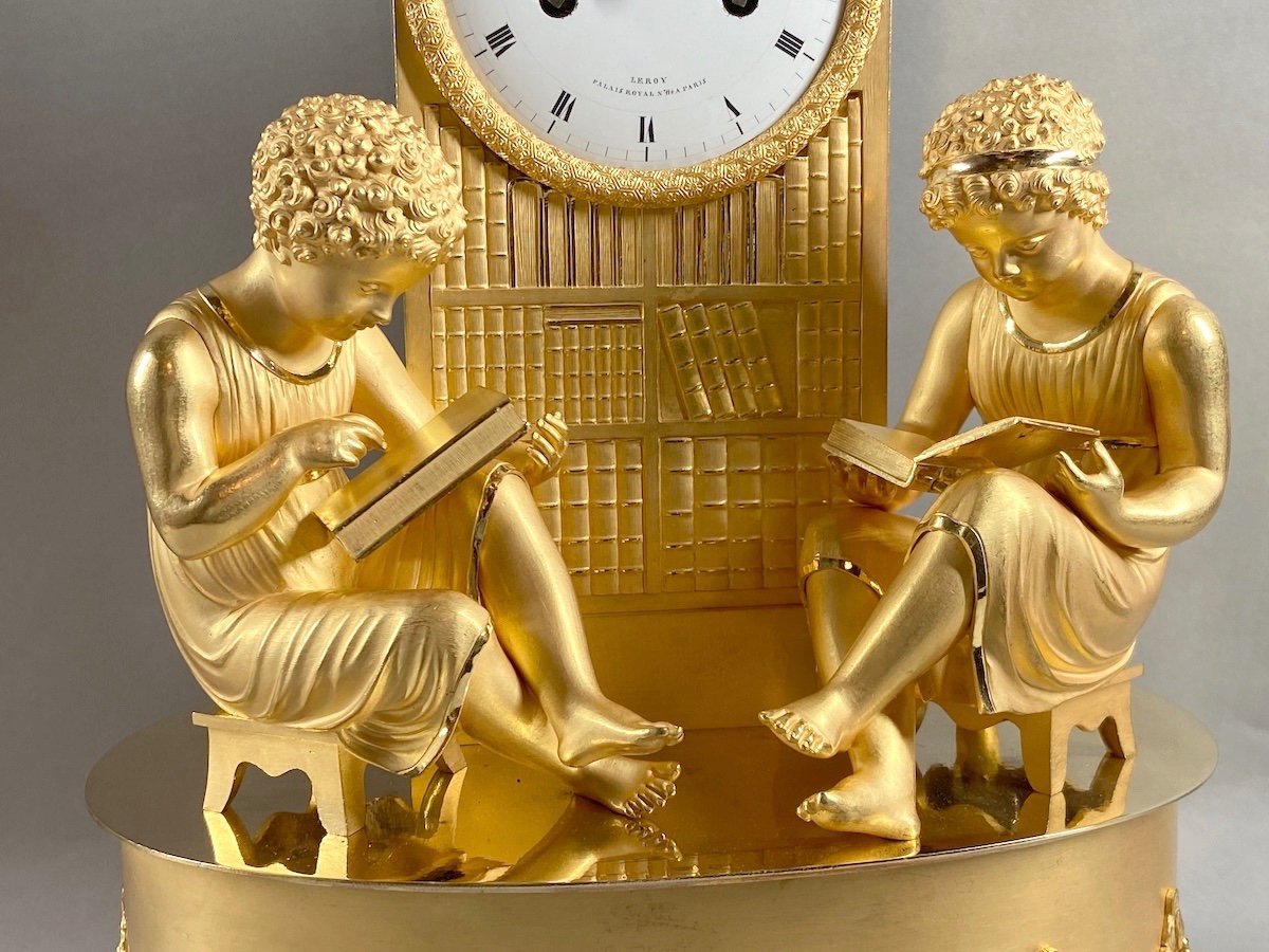 French Empire Style Mantel Table Clock In Gilt Bronze. Made Around 1800-1815-photo-6