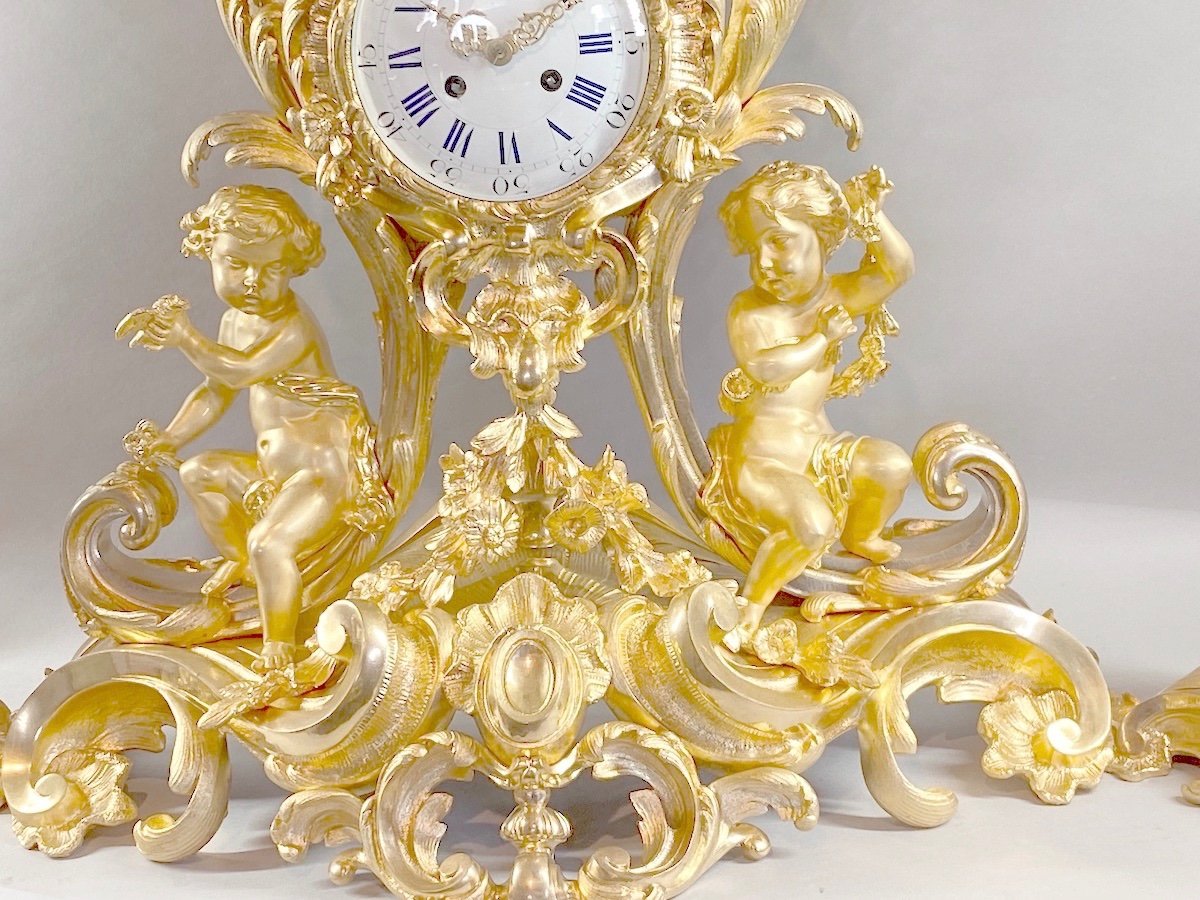 Magnificent Louis XV Clock In French Bronze 1840 With Two Candelabra-photo-1