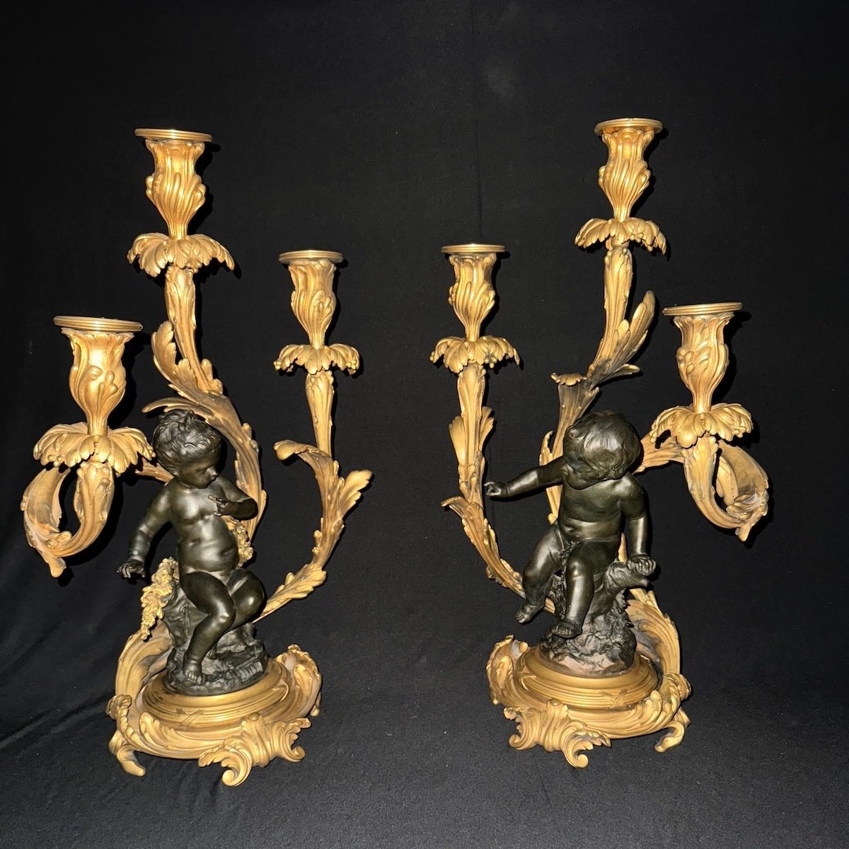 Candélabres à Trois Lumières De Style Louis XV, France, Fin 19ème Siècle, Dorés Et Patinés