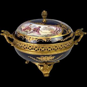 Coupe En Porcelaine De Style Sevres Français Du 20e Siècle