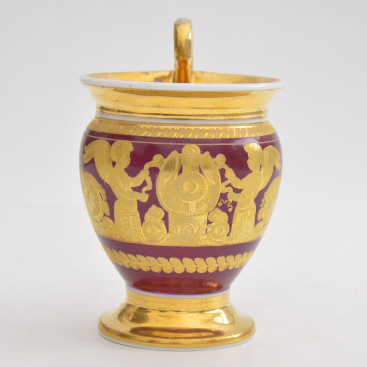 Empire Cup And Saucer In Empire Porcelain With Golden Decor Cherubs, Swans, Circa 1820-photo-3