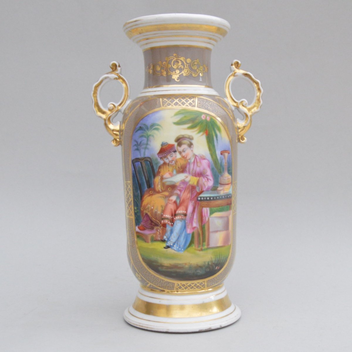 Vase En Porcelaine Polychrome à Décor Sujet Oriental Napoleon III XIXème