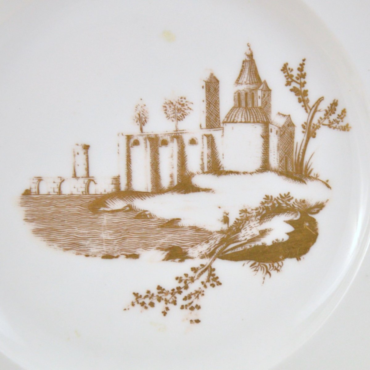 Assiette En Porcelaine De Bruxelles Louis Cretté à Décor Doré Paysage Circa 1800 Signé LC-photo-2