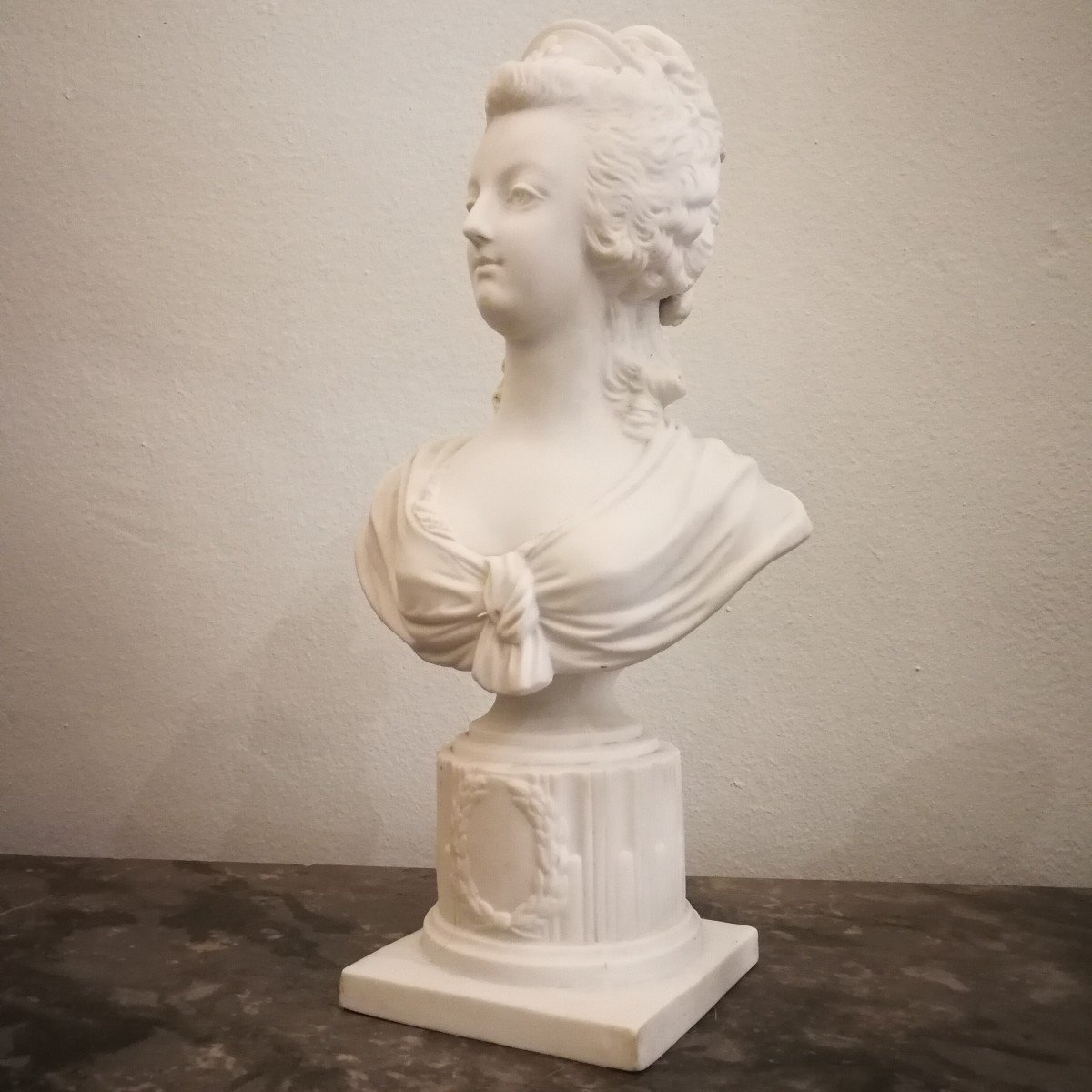 Buste De Marie Antoinette, Reina de France, en biscuit du 19ème siècle. -photo-2