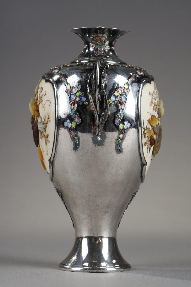 Late 19th-early 20th Century Shibayama Silver Vase. Meiji Period. -photo-1