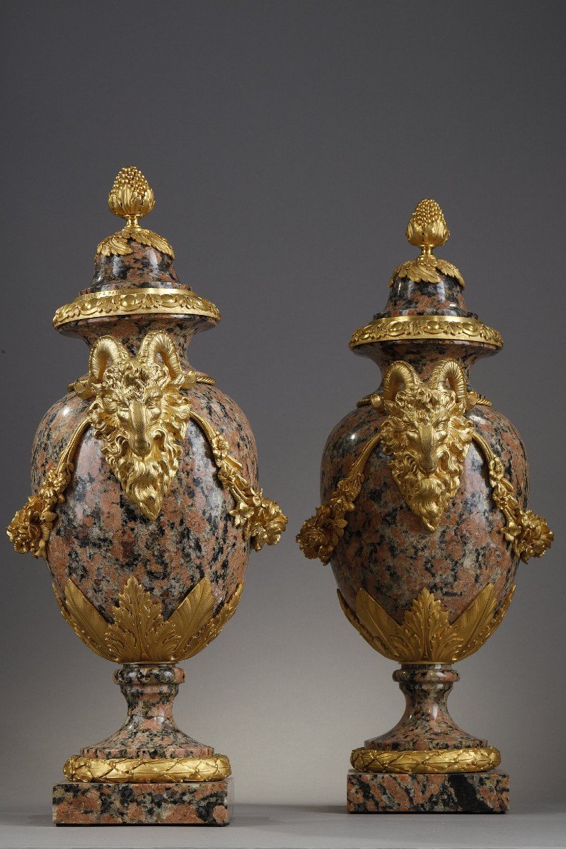 Pair Of Vases In Pink Granite And Gilt Bronze-photo-3