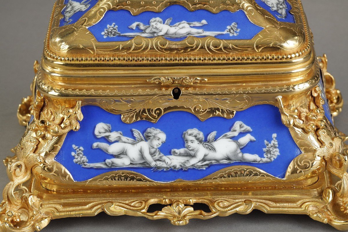 A Gilt Bronze And Porcelain Box, Napoleon 3-photo-3