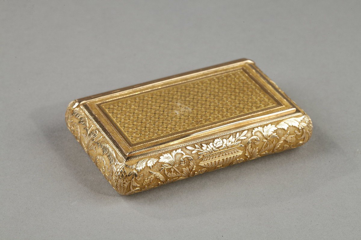 A Rectangular Gold Snuffbox, Restoration Period-photo-2