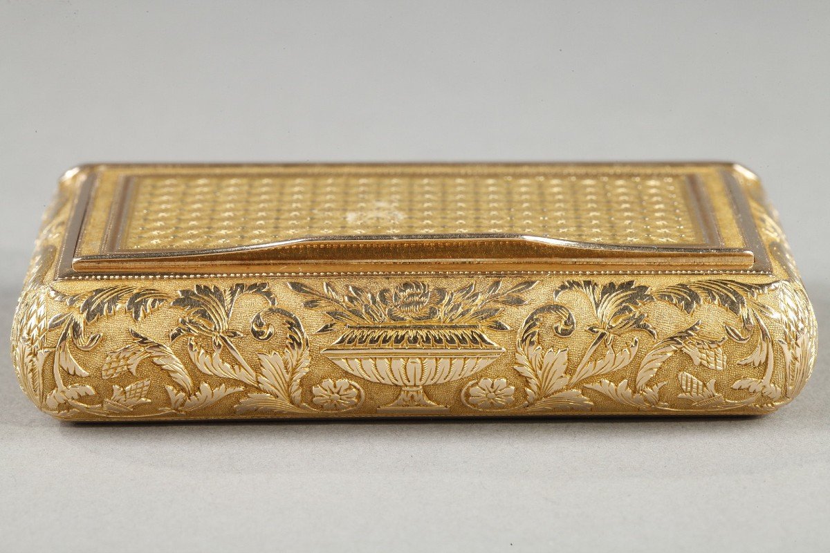 A Rectangular Gold Snuffbox, Restoration Period-photo-1