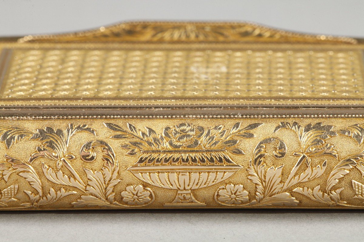 A Rectangular Gold Snuffbox, Restoration Period-photo-5